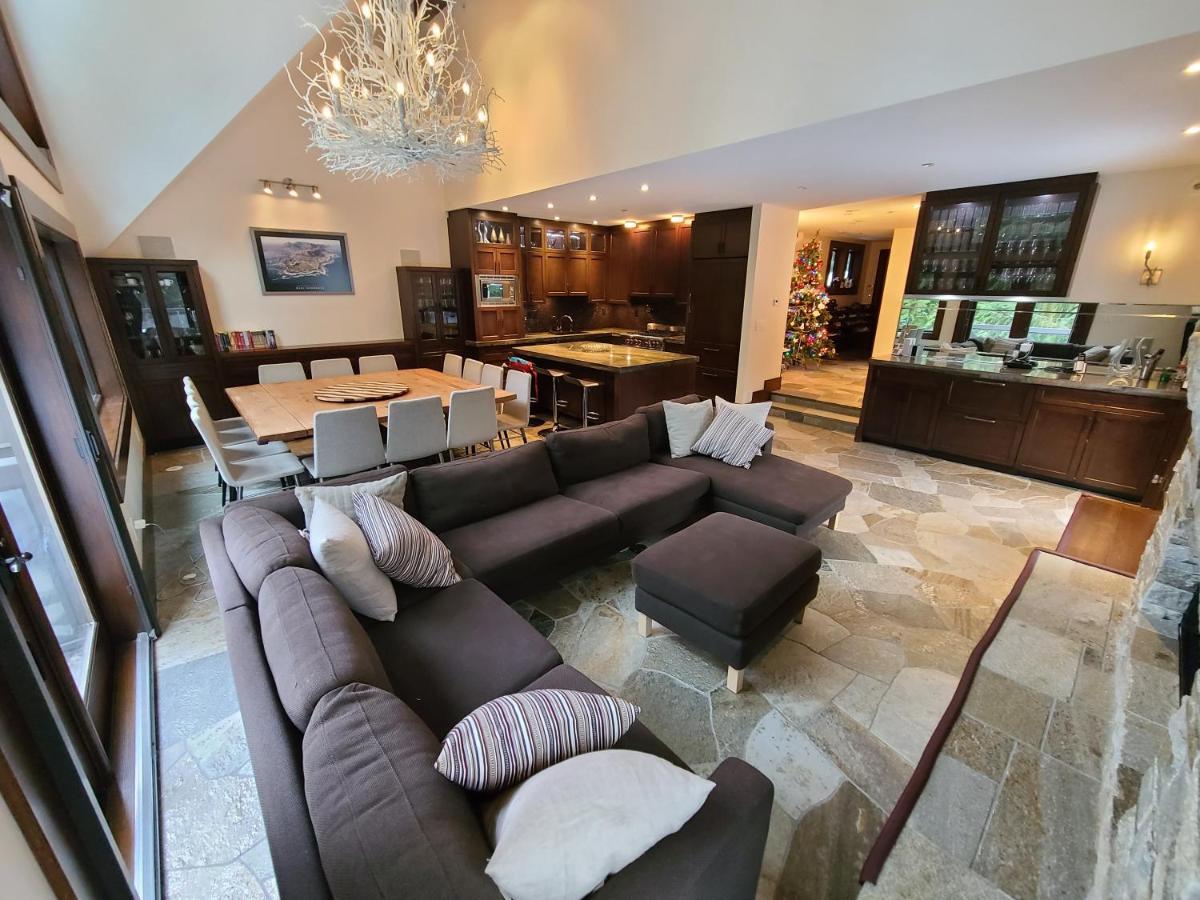 Luxury Ski-in / Ski-out On Blackcomb * Whistler