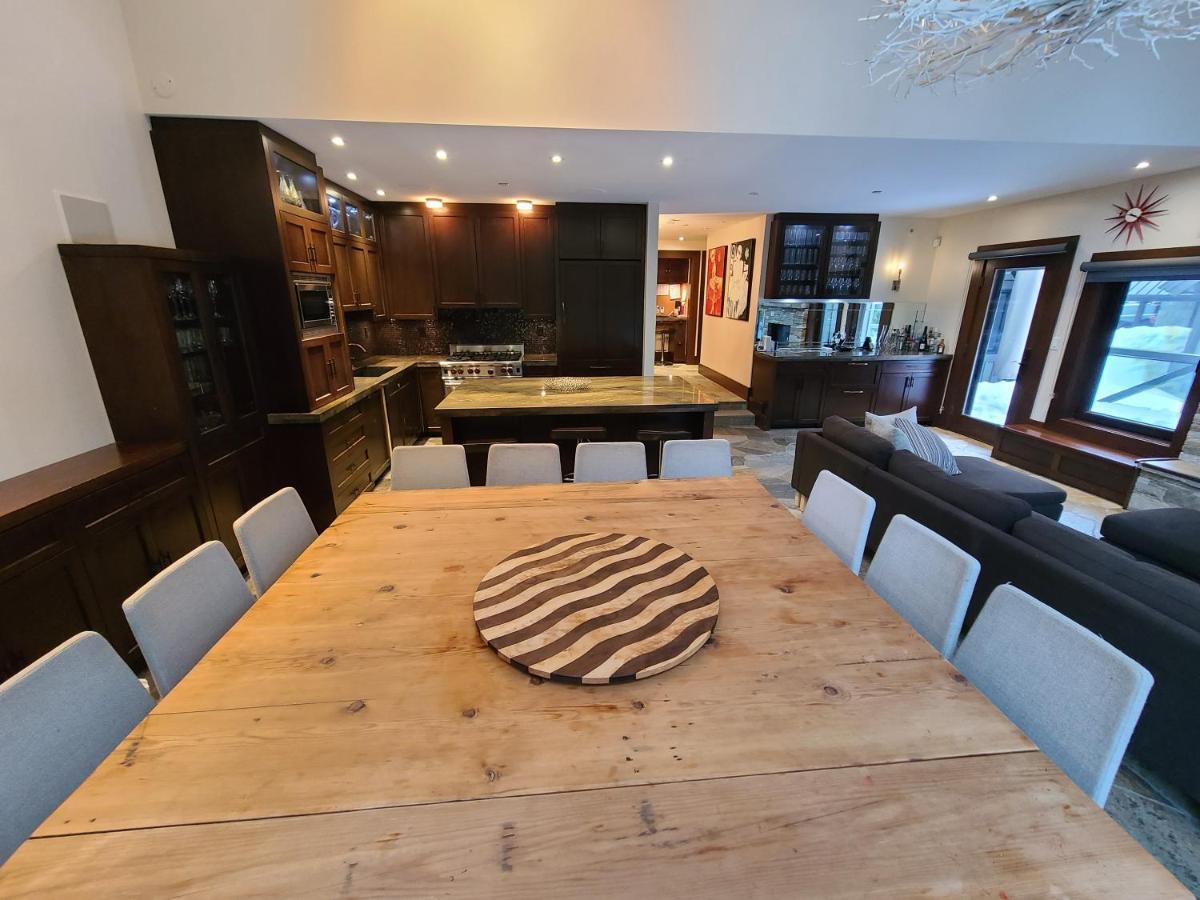 Luxury Ski-in / Ski-out On Blackcomb Whistler