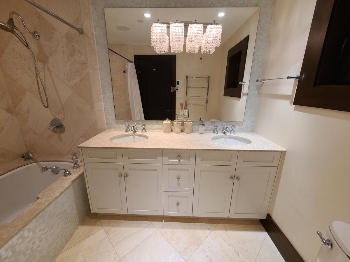 Luxury Ski-in / Ski-out On Blackcomb Villa