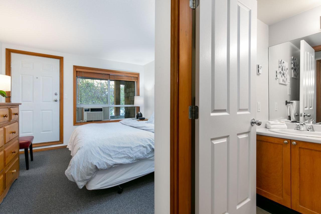 Apartment Glaciers Reach By Allseason Vacation