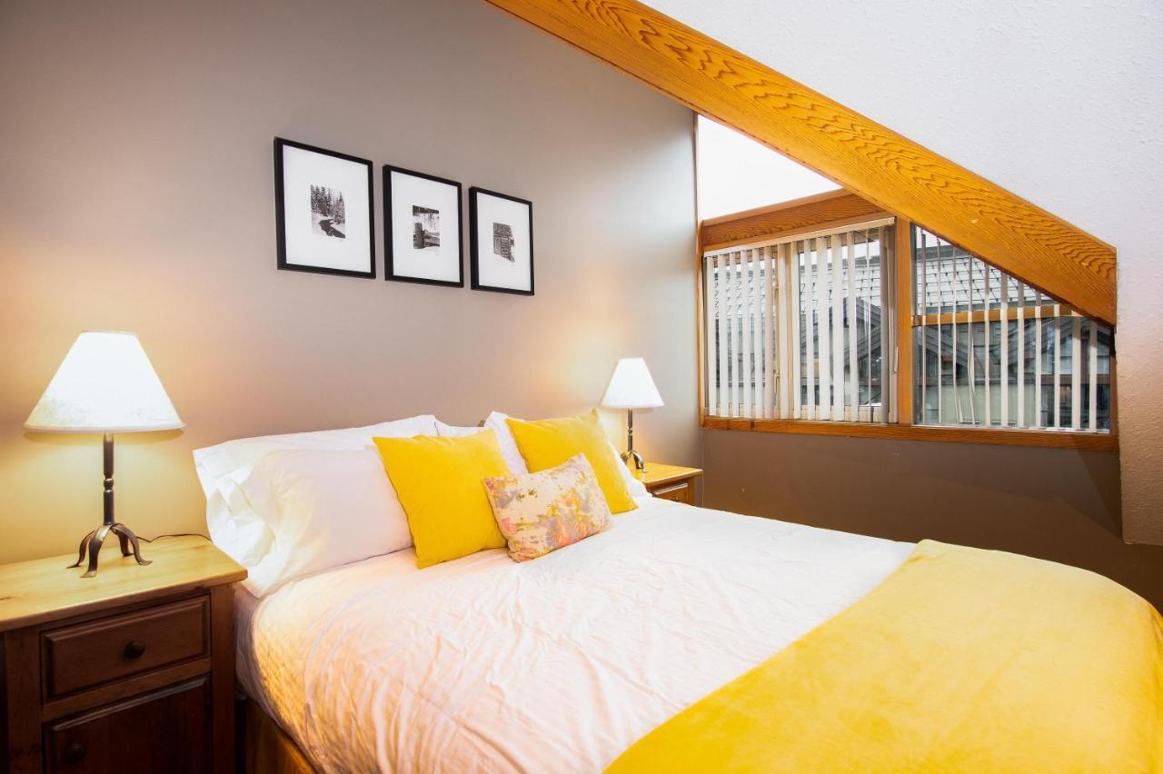 Apartment Fitzsimmons C - Private Sauna, Located In The Heart Of Village