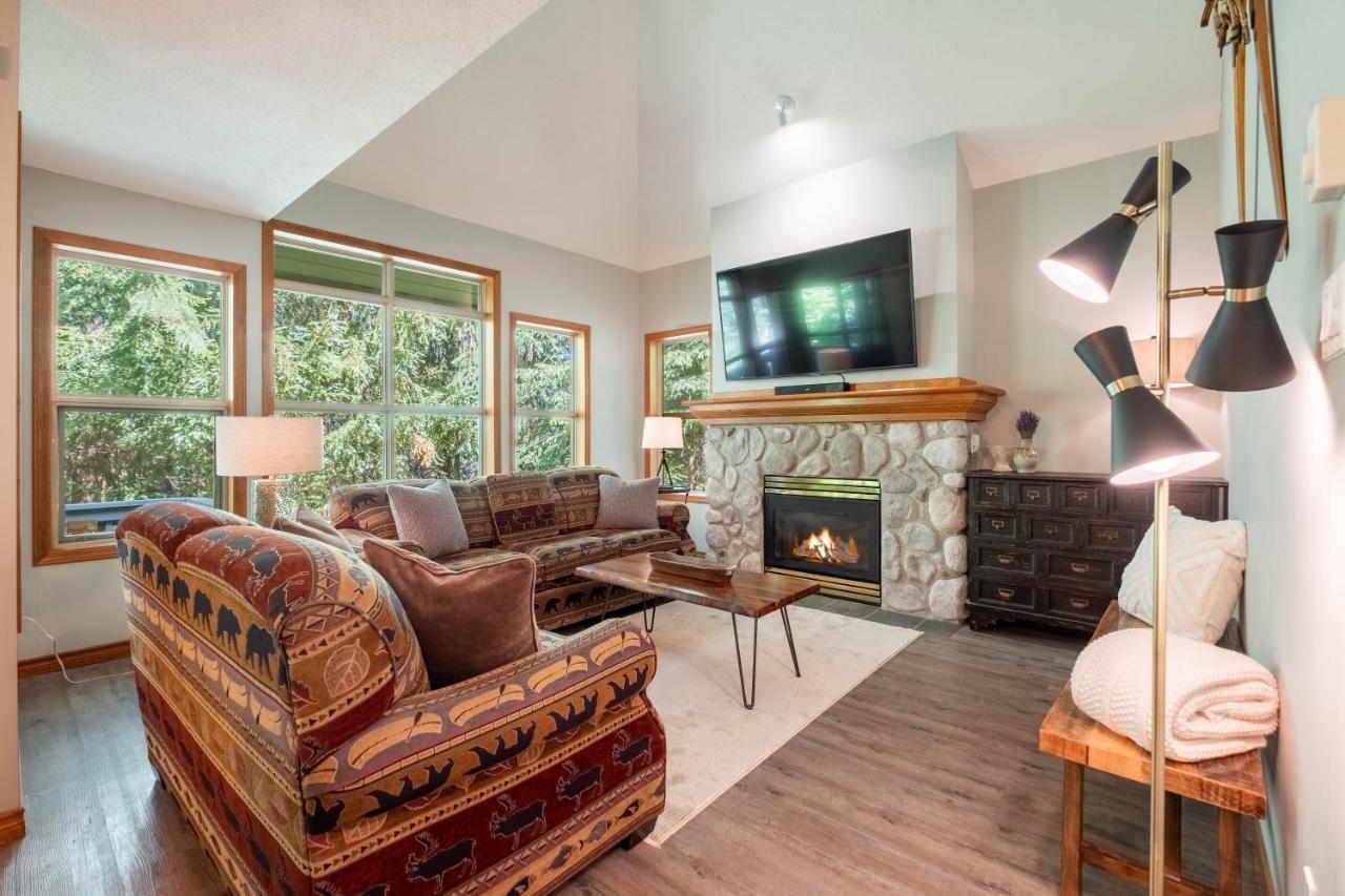 Arrowhead Point By Outpost * Whistler