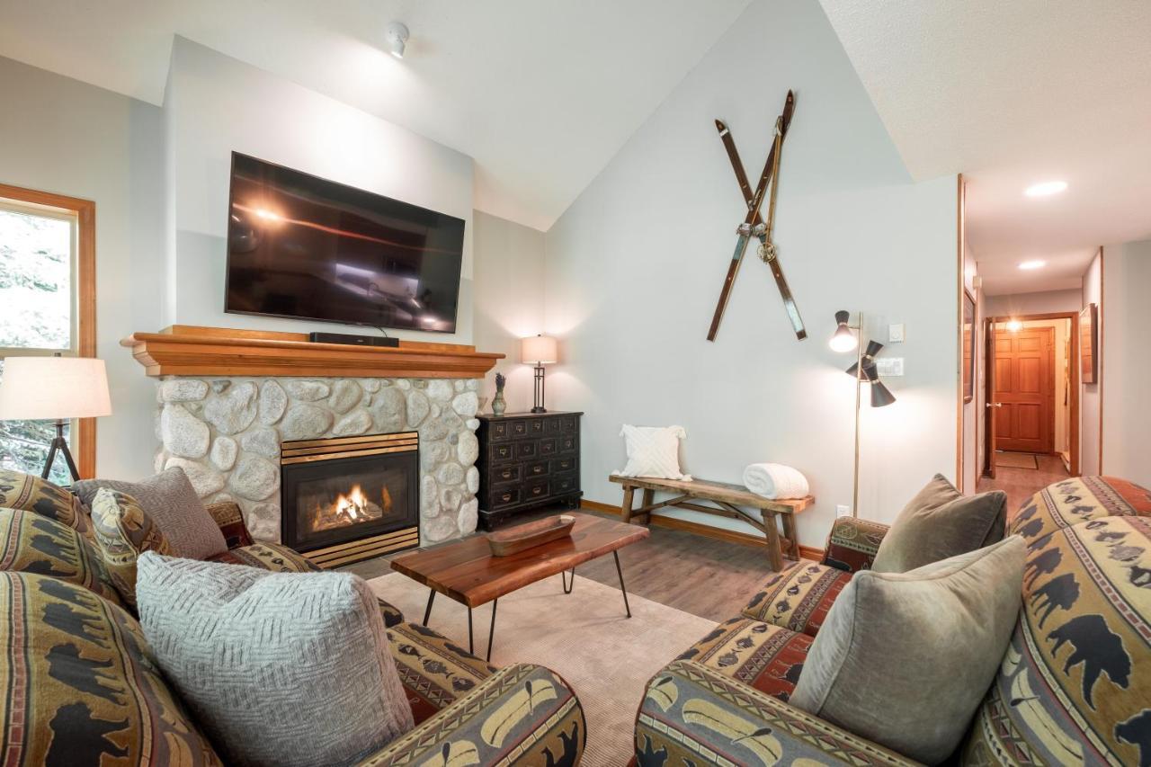 Arrowhead Point By Outpost * Whistler