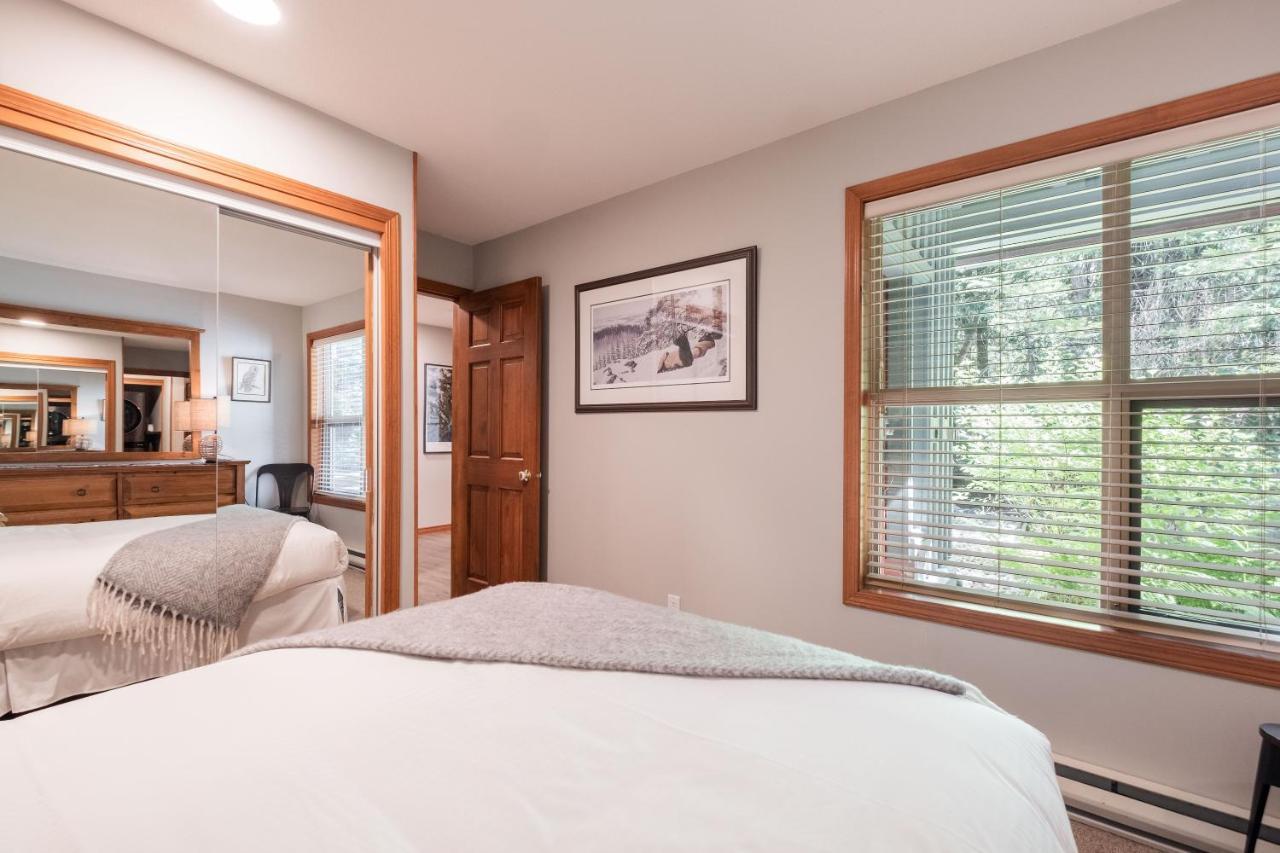 Arrowhead Point By Outpost Whistler