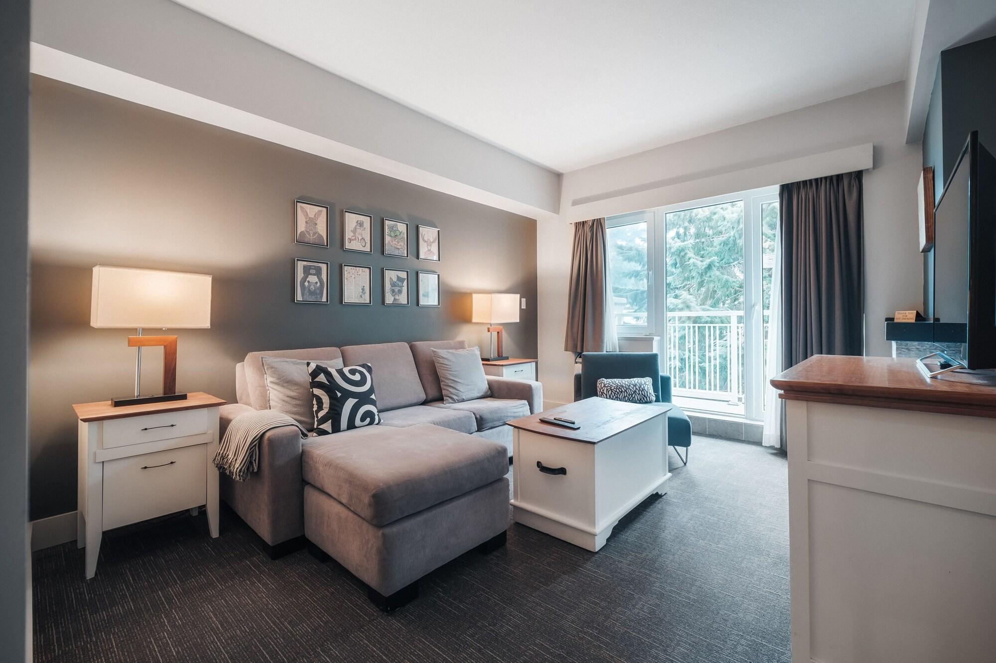 Summit Boutique By Paradox 4*