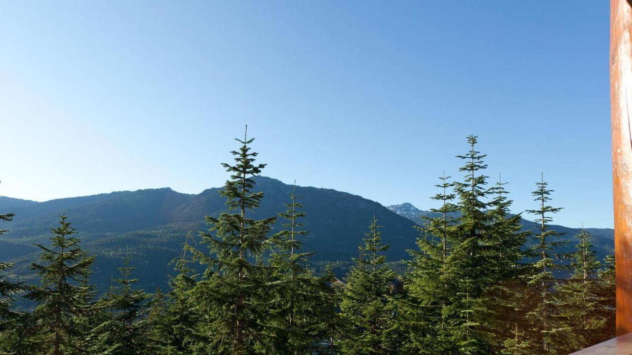 Taluswood The Heights 17 | Access Townhome With Private Hot Tub, & Scenic Views Holiday home