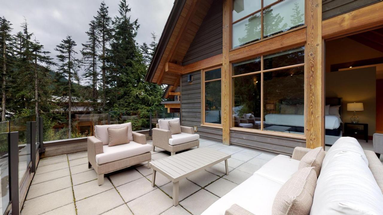 Kadenwood 2939 | Luxury W/ Hot Tub, Media Room, Steam Room, Stunning Views *