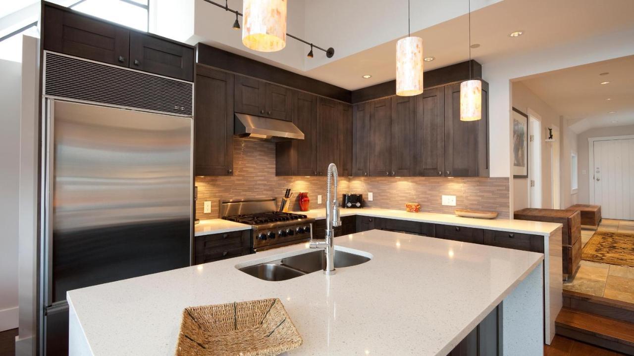 Pinnacle Ridge 21 | Family Townhome W/ Prime Access, Hot Tub, 2 Living & Fireplace * Whistler
