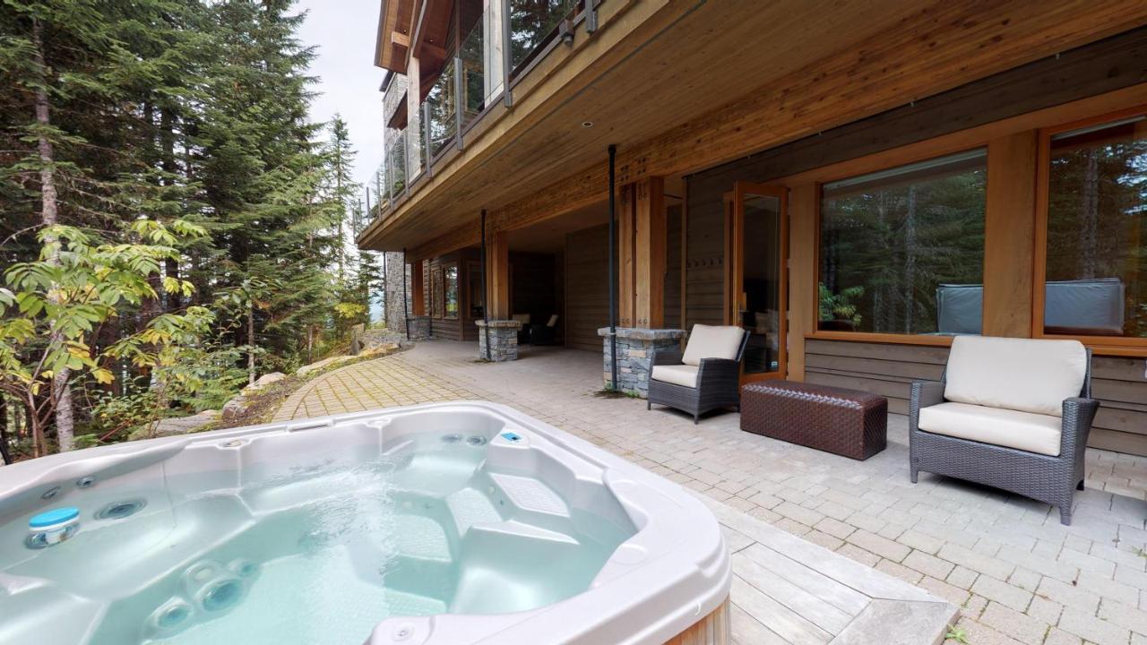 Kadenwood 2939 | Luxury W/ Hot Tub, Media Room, Steam Room, Stunning Views *
