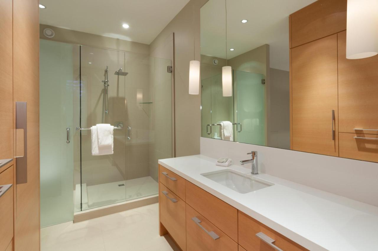 Kadenwood 2939 | Luxury W/ Hot Tub, Media Room, Steam Room, Stunning Views *