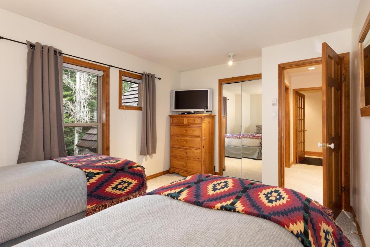 Painted Cliff 35 - Blackcomb With Shared Hot Tub, Secure Parking - Platinum Holiday home *