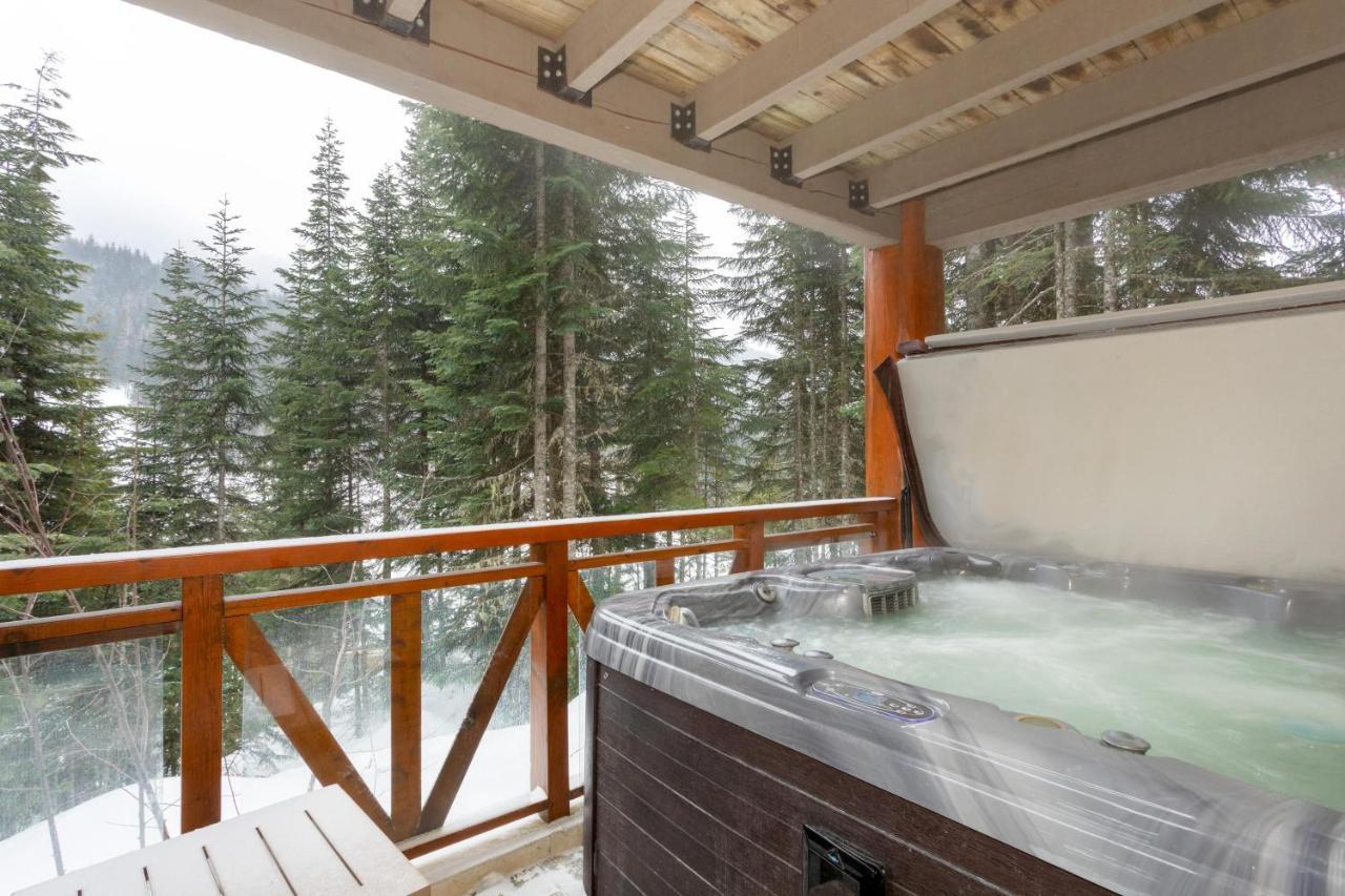Holiday home Taluswood The Heights 6 | Beautifully Updated W/ Private Hot Tub, Slopeside View, Parking *