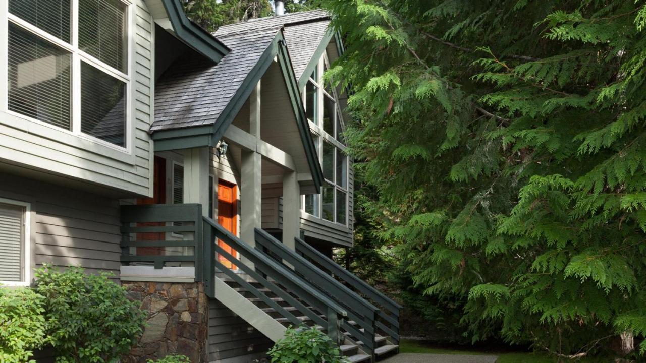 Snowgoose 14 | Inviting Townhome W/ Access, Private Hot Tub, Parking X 2 Holiday home