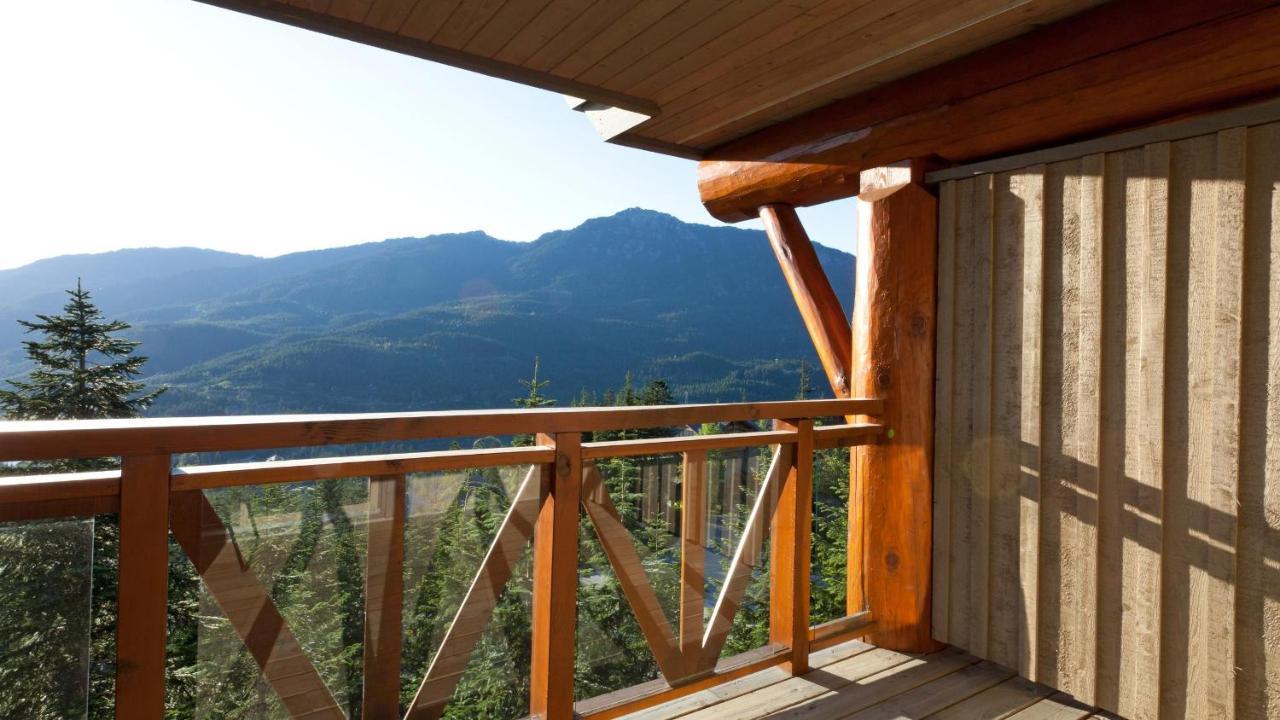 Holiday home Taluswood The Heights 17 | Access Townhome With Private Hot Tub, & Scenic Views Whistler
