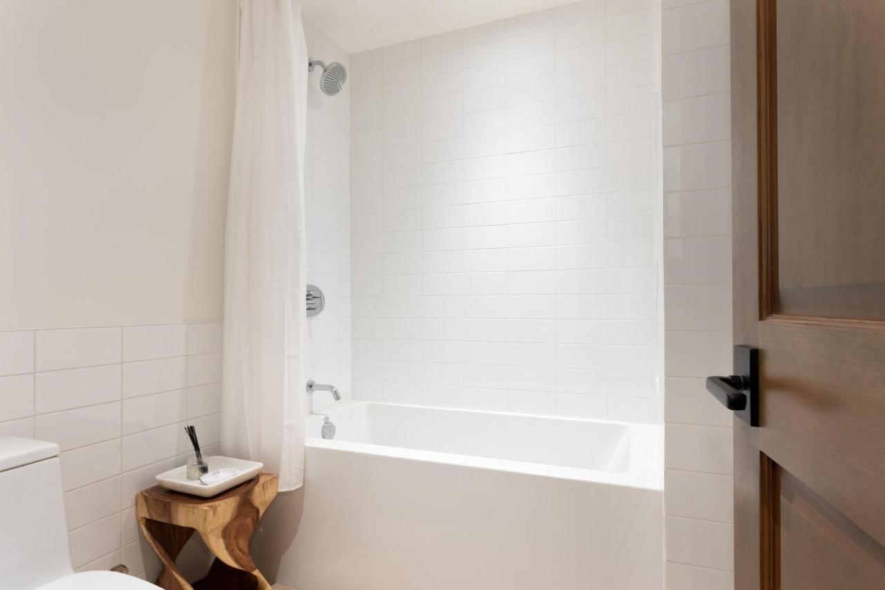 Taluswood The Heights 6 | Beautifully Updated W/ Private Hot Tub, Slopeside View, Parking