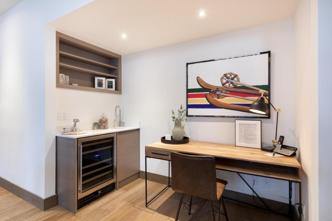 Taluswood The Heights 6 | Beautifully Updated W/ Private Hot Tub, Slopeside View, Parking * Whistler