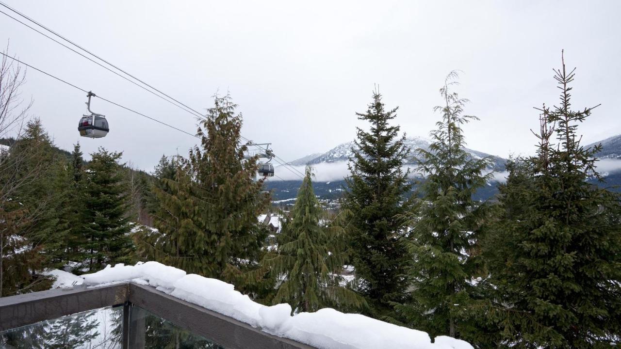 Pinnacle Ridge 21 | Family Townhome W/ Prime Access, Hot Tub, 2 Living & Fireplace Holiday home Whistler