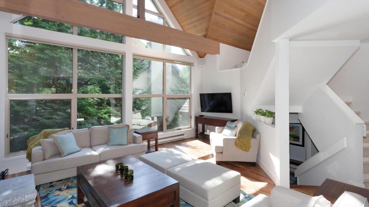 Snowgoose 14 | Inviting Townhome W/ Access, Private Hot Tub, Parking X 2 Whistler