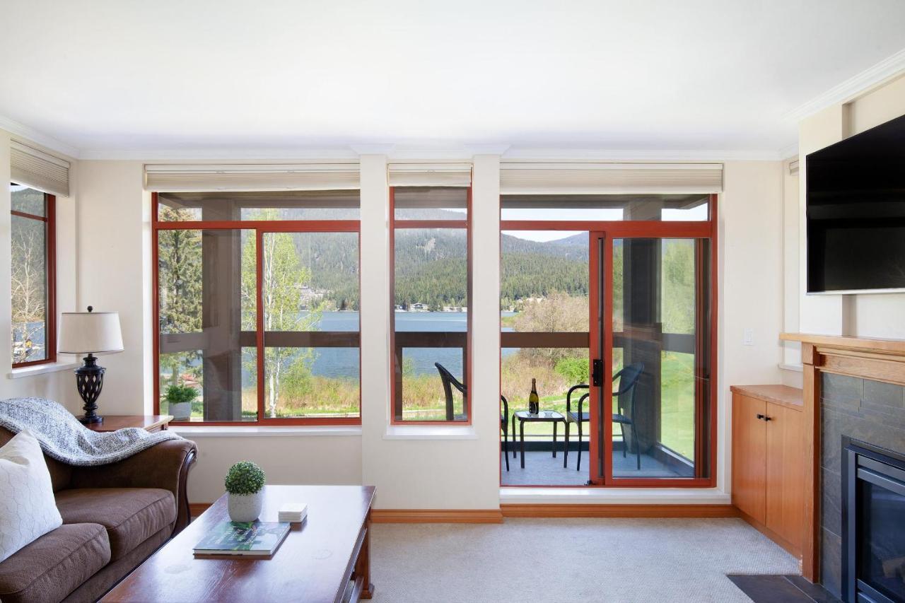 Holiday home Lakeside Landing | Overlooking Lake, Mountain Views, Near X-country Skiing Trails *