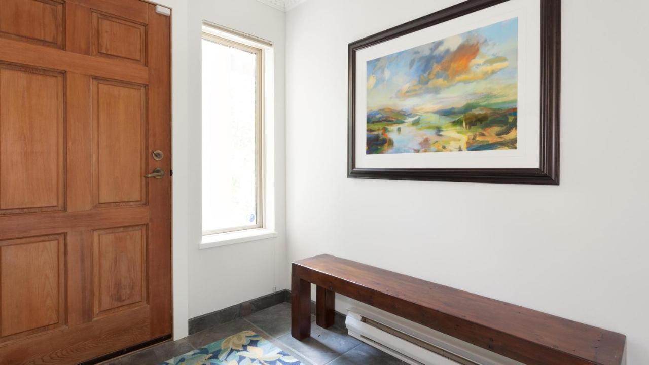 Holiday home Snowgoose 14 | Inviting Townhome W/ Access, Private Hot Tub, Parking X 2