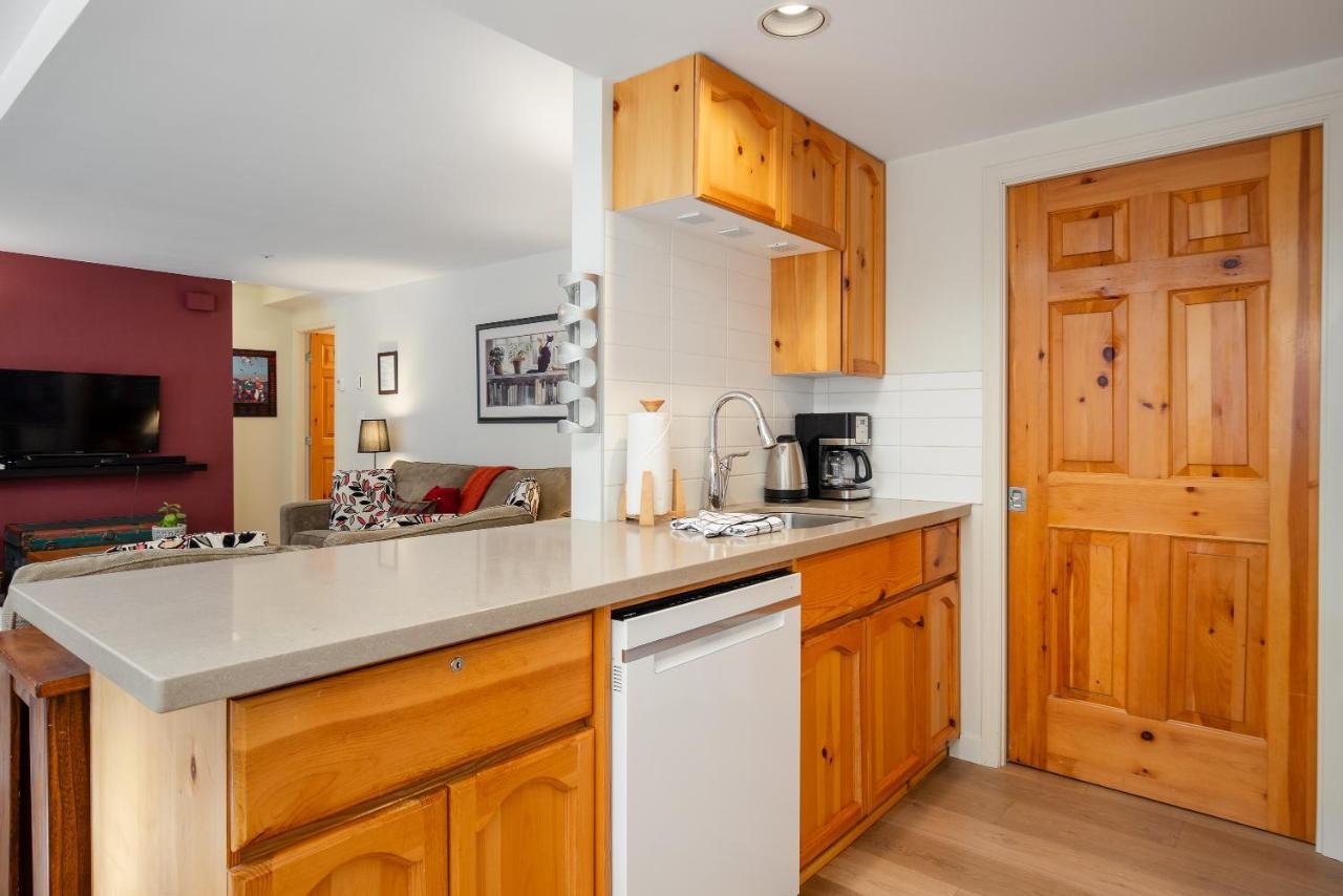 2br Cozy Townhome In Village Location By Harmony * Whistler