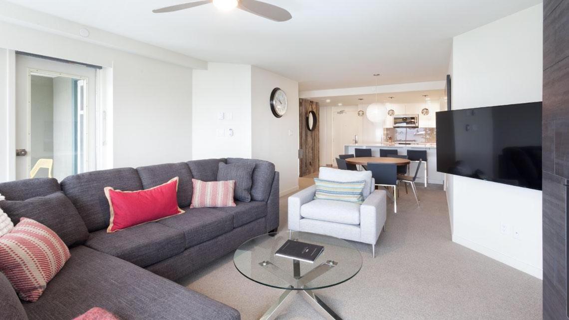 Woodrun 307 | Sleek Slopeside Unit W/ Pool, Hot Tub, & Heated Floors Whistler
