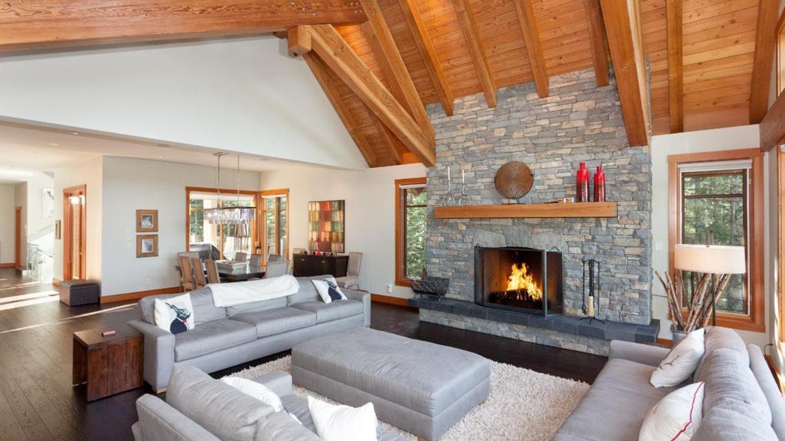 Kadenwood 2939 | Luxury W/ Hot Tub, Media Room, Steam Room, Stunning Views Holiday home