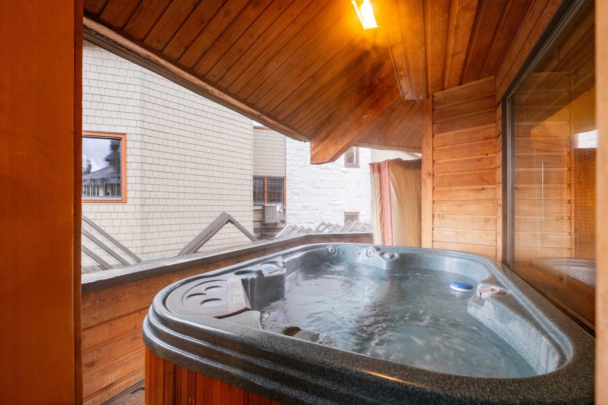 Holiday home Rainbow By Outpost Whistler *