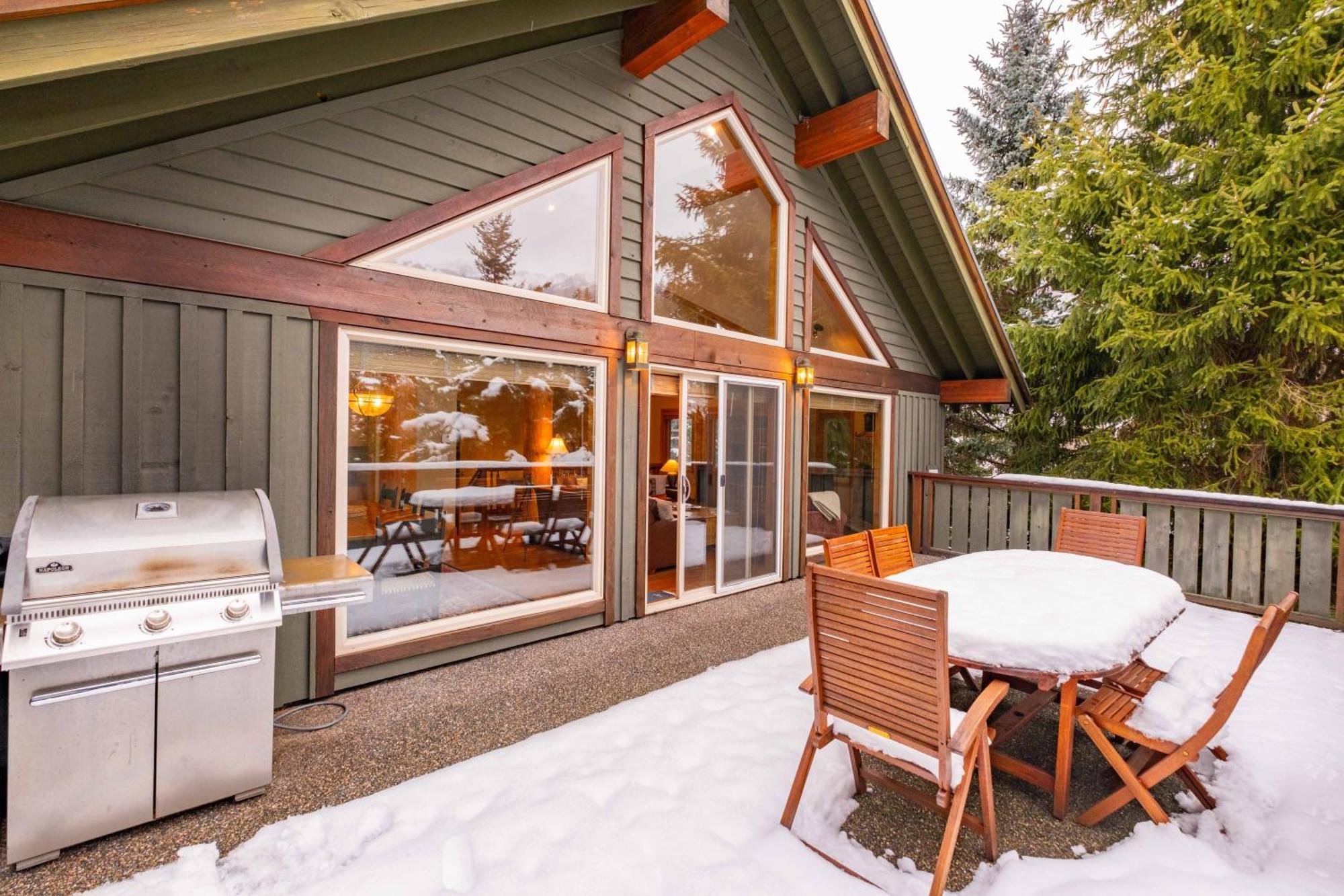 Spruce Grove By Outpost * Whistler