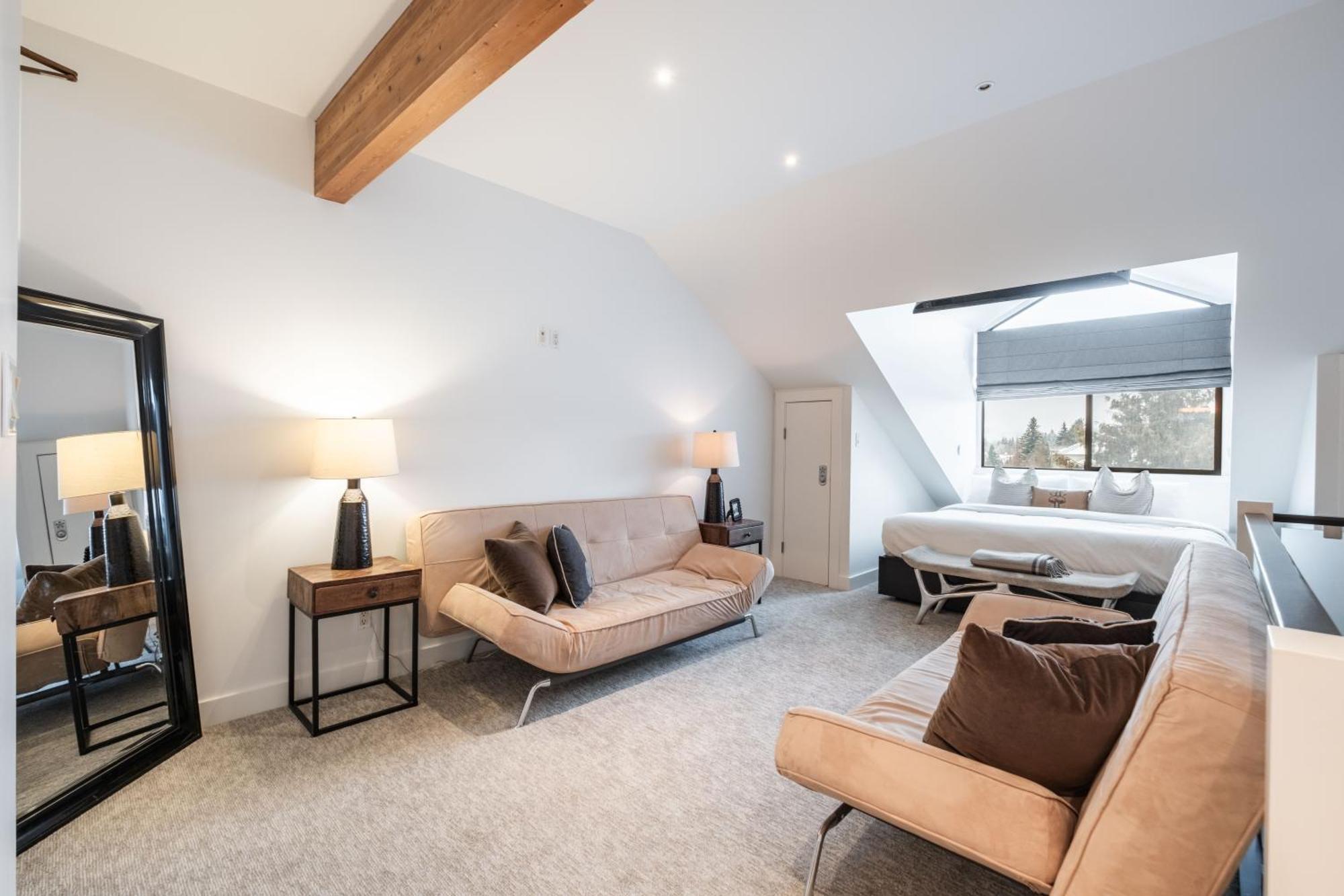 Rainbow By Outpost Whistler Holiday home *