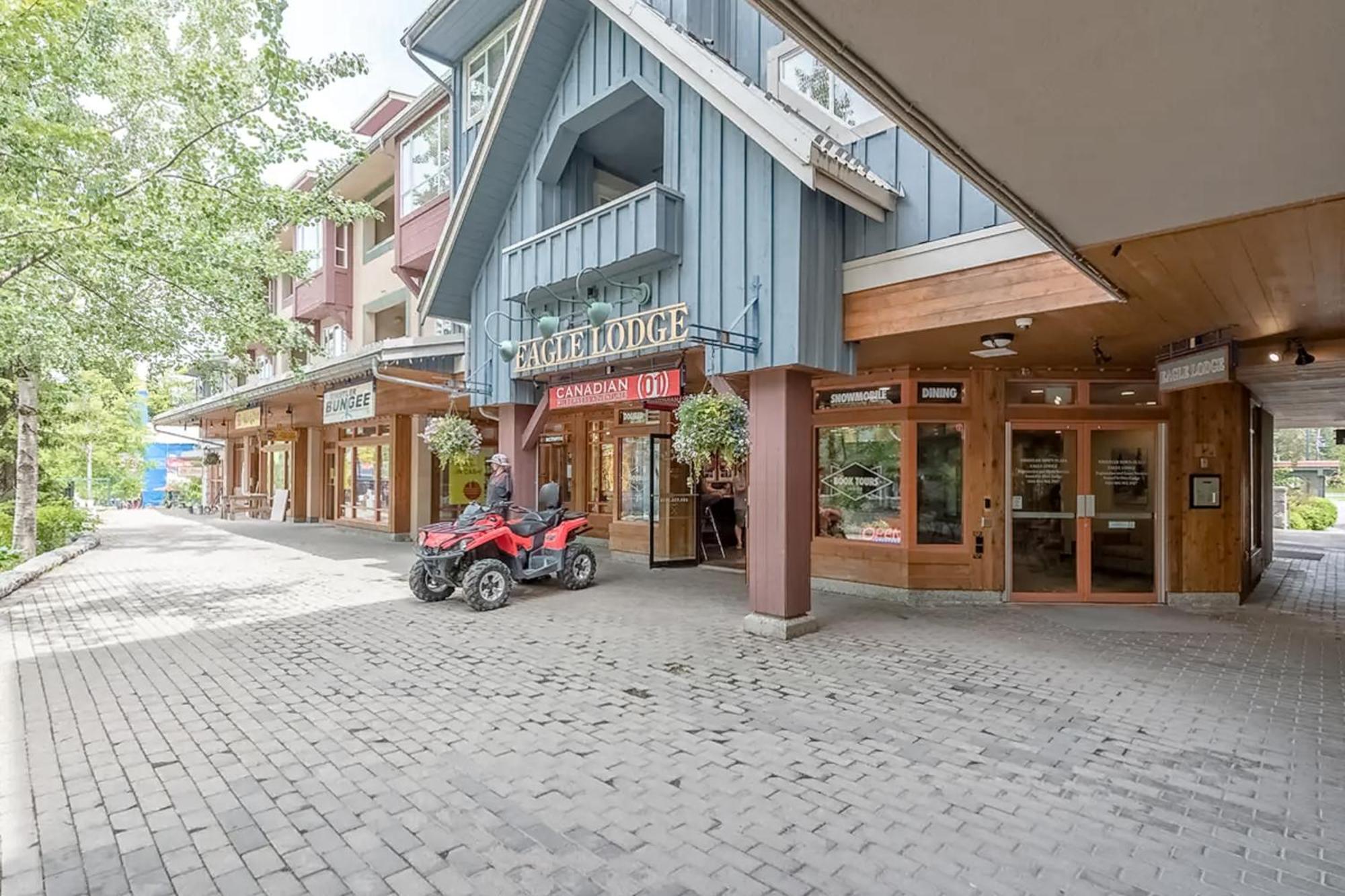 Town Plaza 427