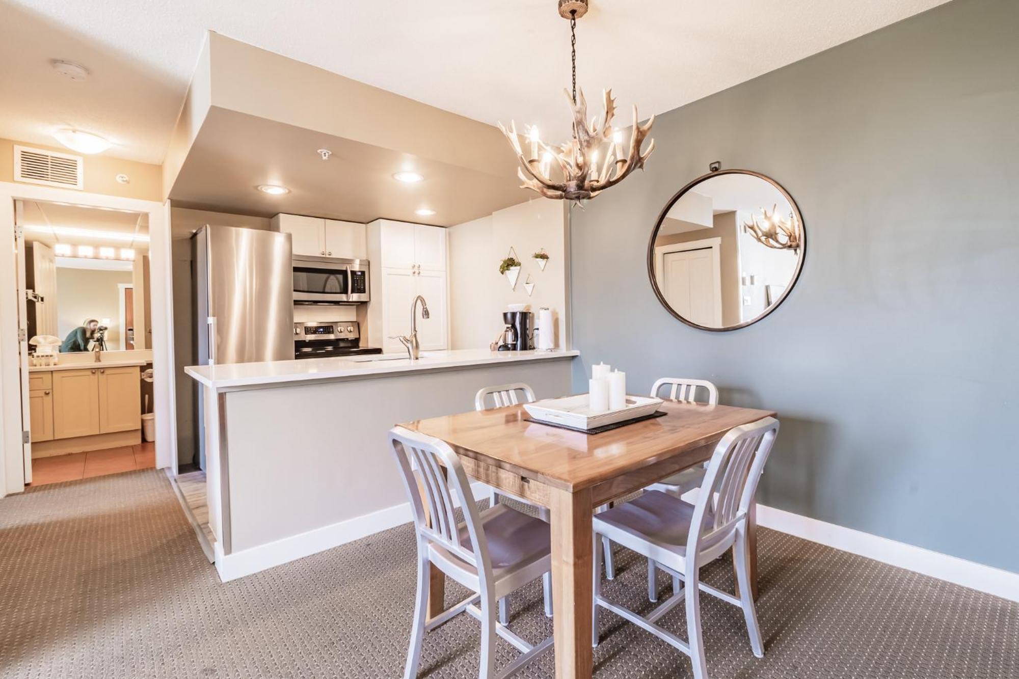 Apartment Cascade By Elevate Real Estate Management Whistler