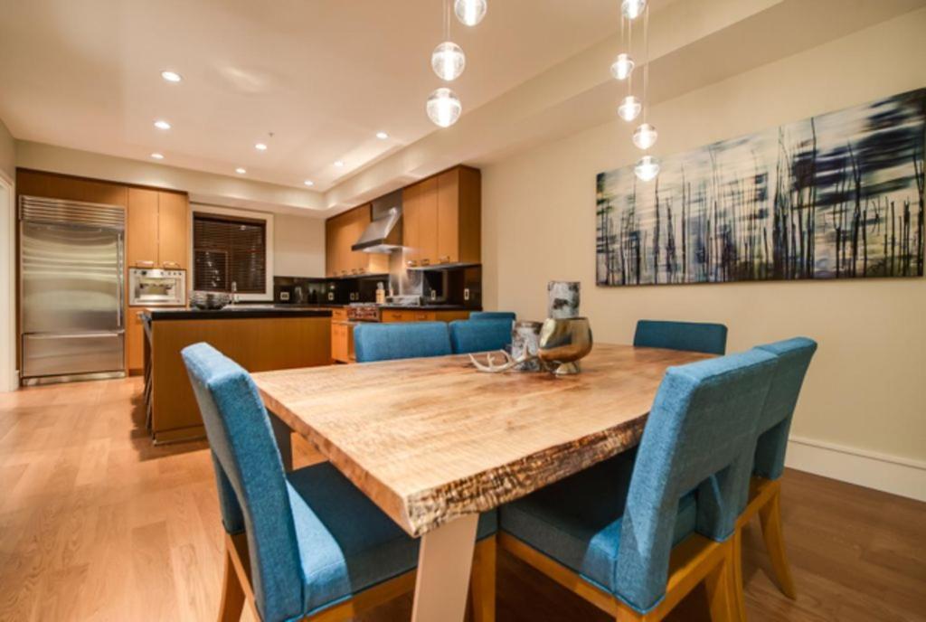 West Coast Alpine Contemporary 4 Bedroom Townhome With Private Hot Tub 35 *