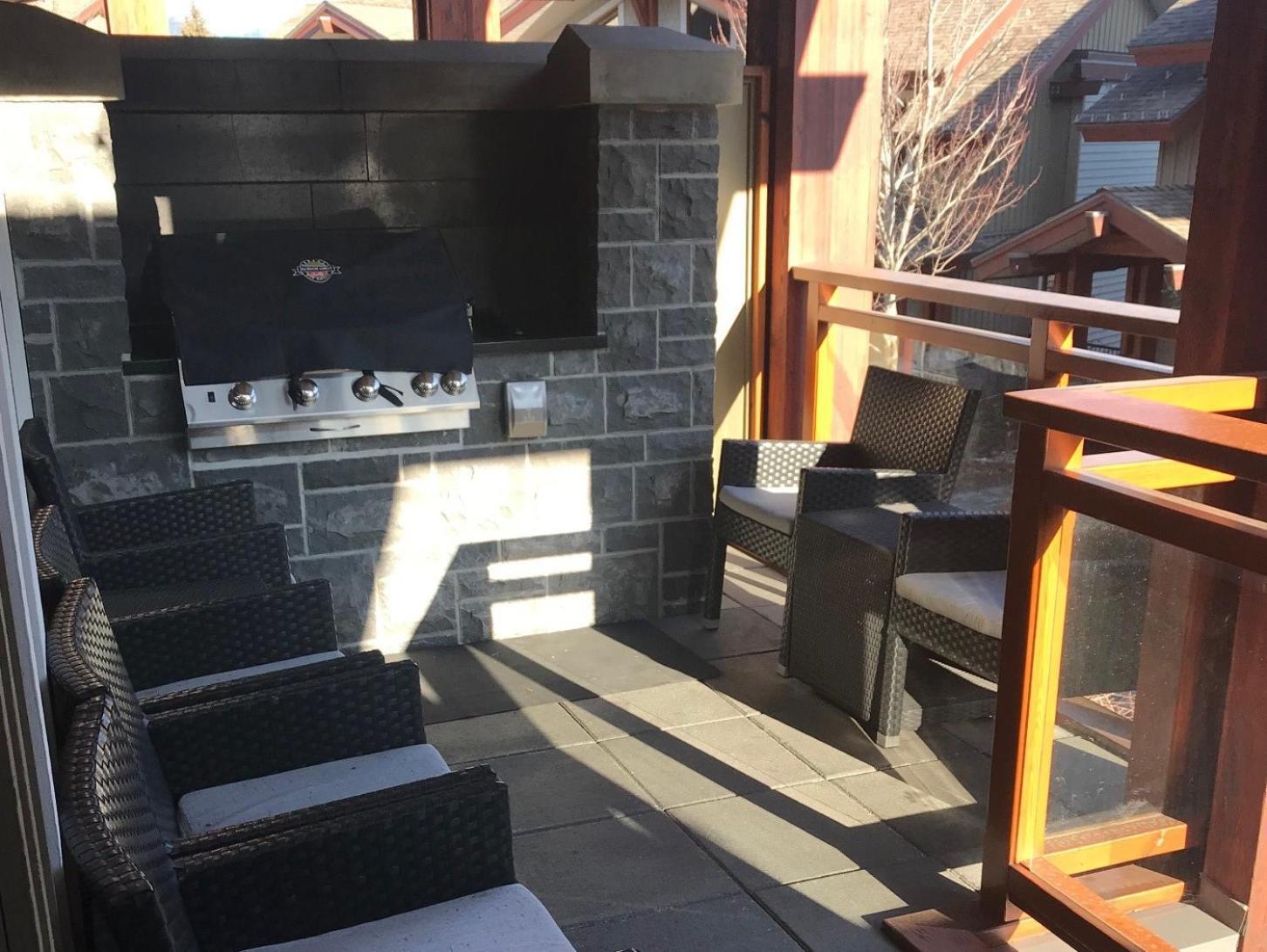 West Coast Alpine Contemporary 4 Bedroom Townhome With Private Hot Tub 35 *