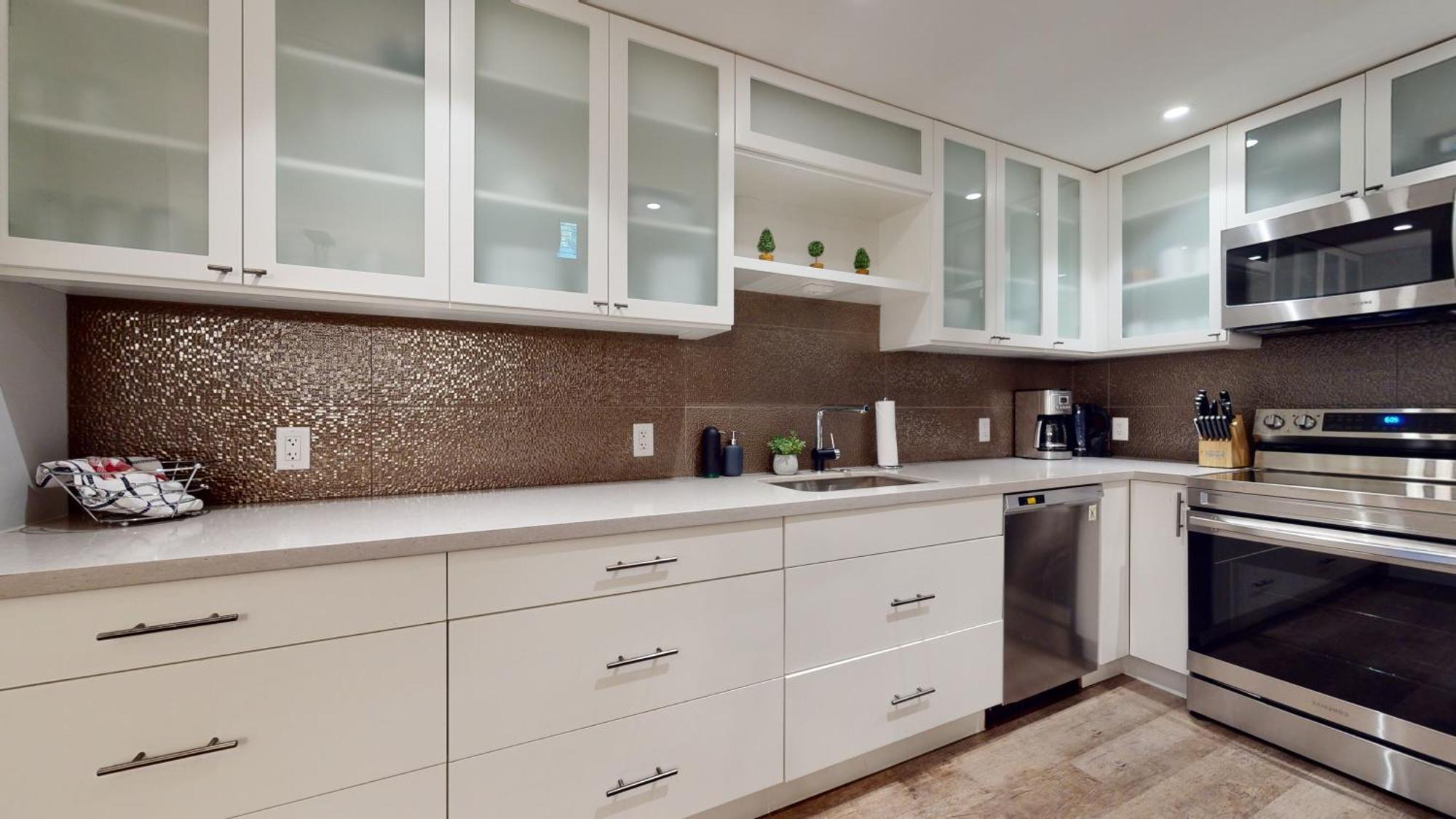 Holiday home 2br Renovated Townhouse In Benchlands By Harmony