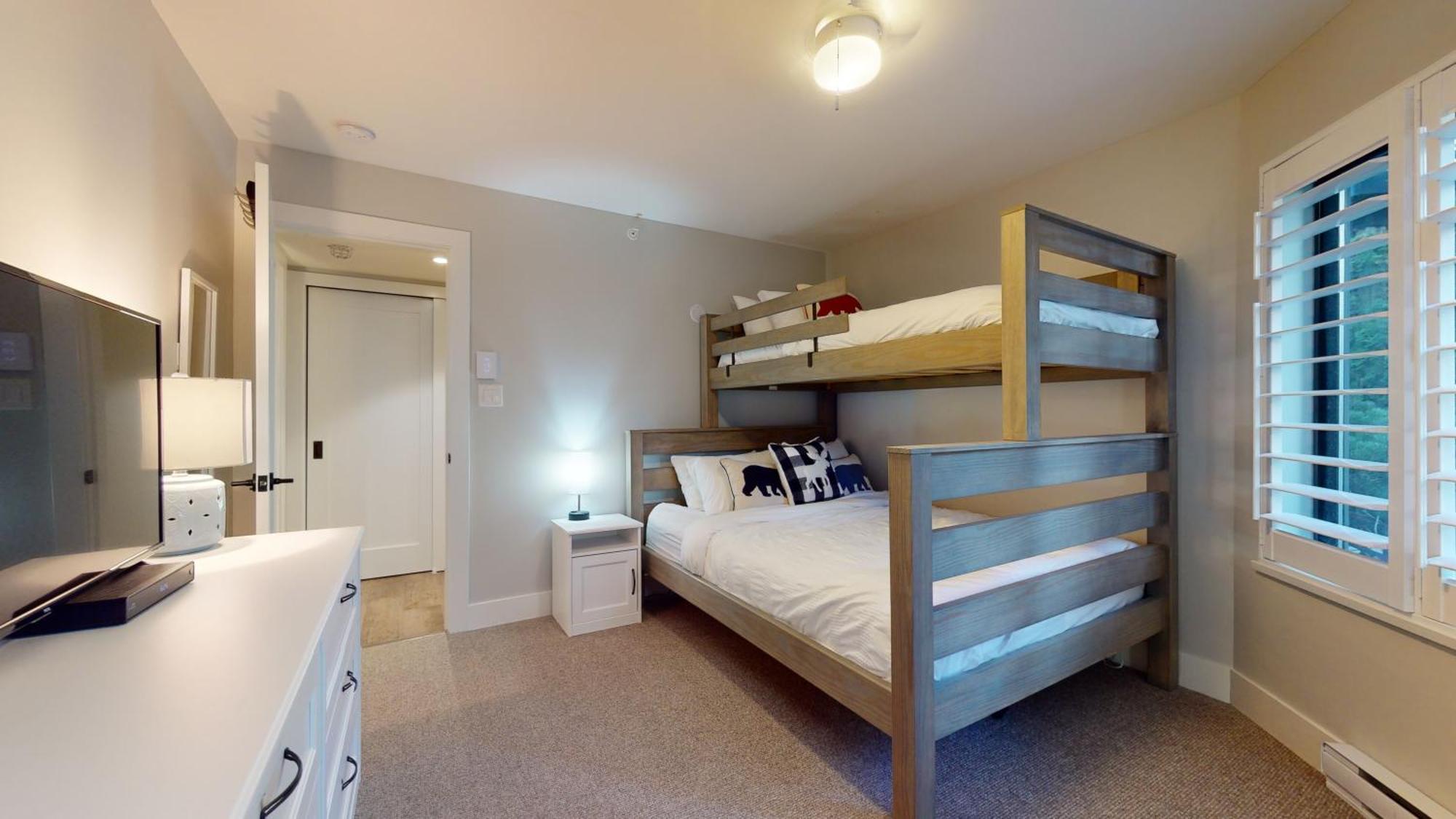 2br Renovated Townhouse In Benchlands By Harmony Whistler