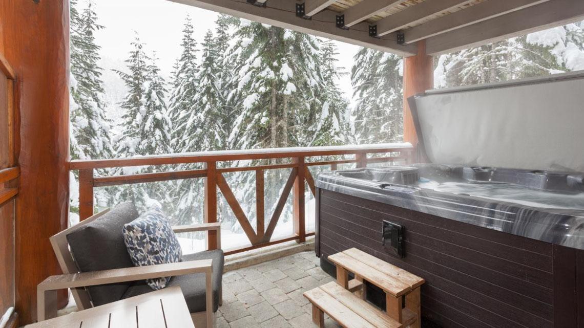 Holiday home Taluswood The Heights 6 | Beautifully Updated W/ Private Hot Tub, Slopeside View, Parking Whistler