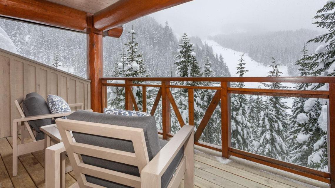 Taluswood The Heights 6 | Beautifully Updated W/ Private Hot Tub, Slopeside View, Parking Holiday home