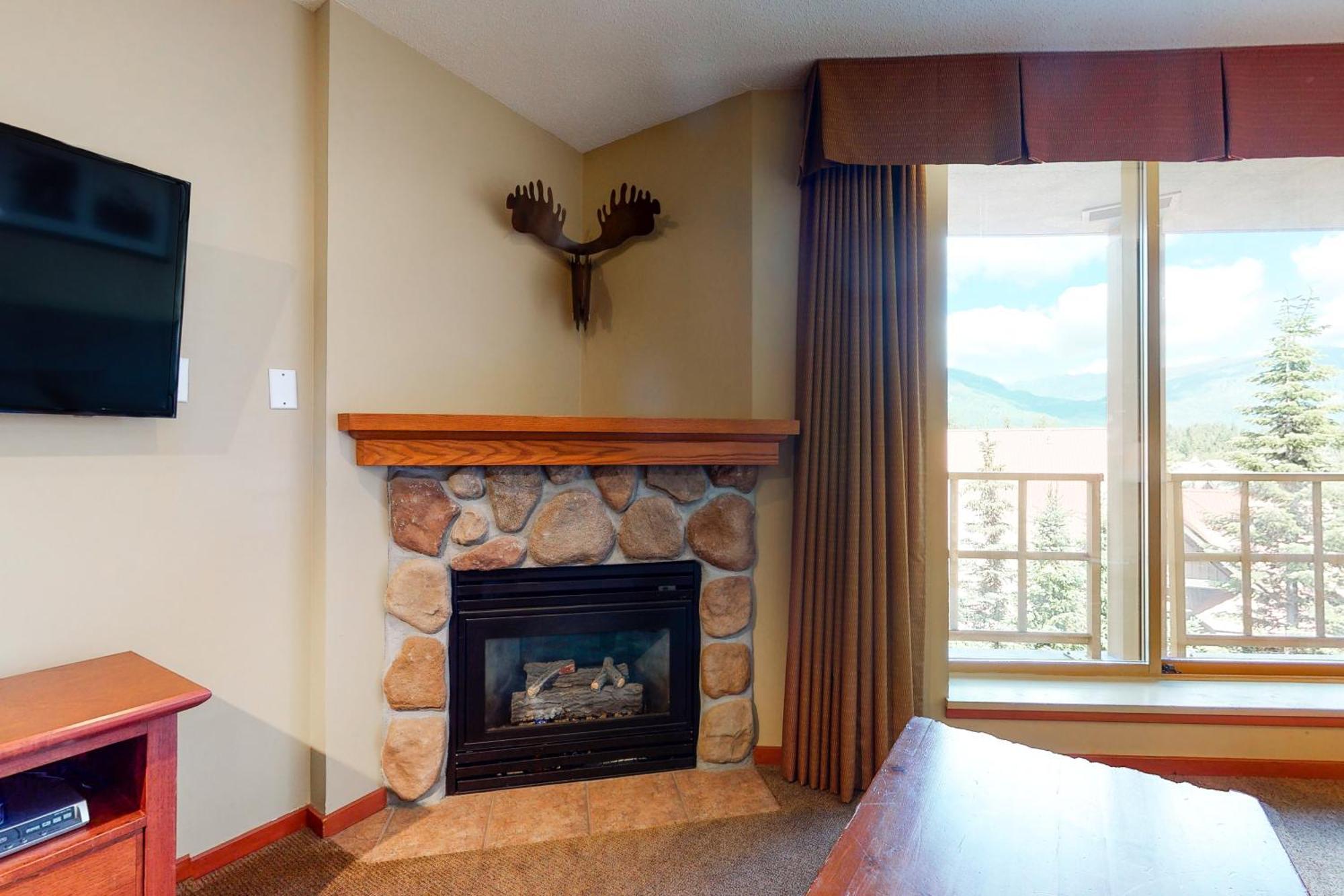 Cascade Apartment Whistler
