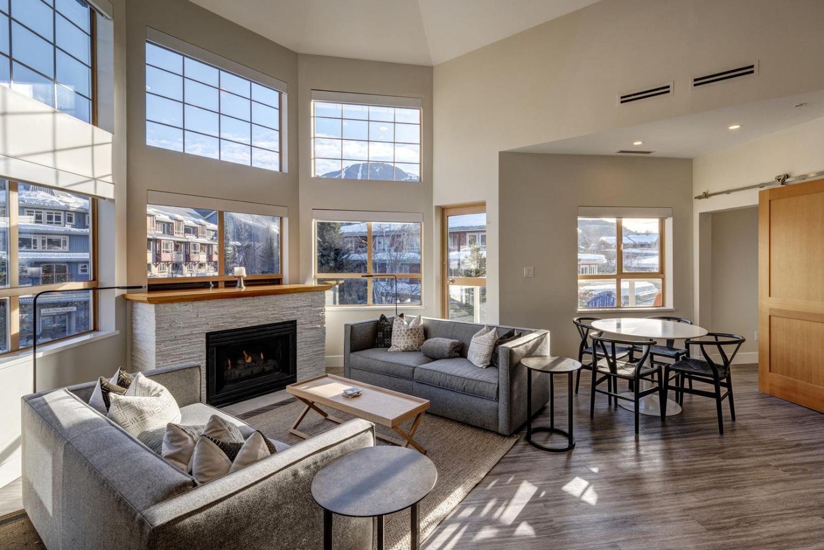 Holiday home Amazing Village With Unparalleled Mountain Views Overlooking The Olympic Plaza Whistler