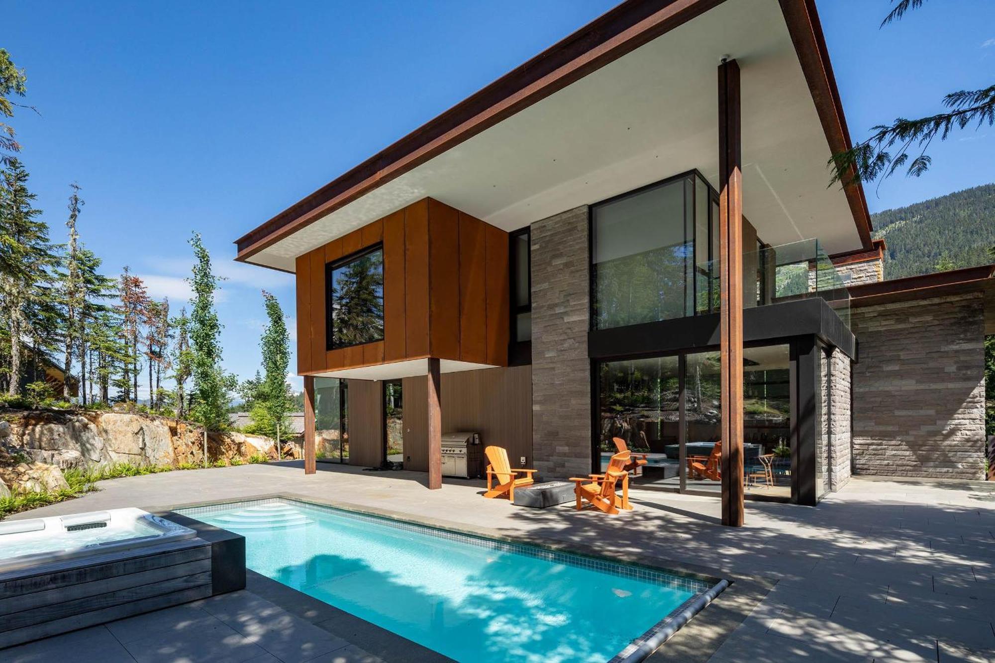 Holiday home Kadenwood Winterfell | Ultimate Luxury Architectural Gem With Pool, Hot Tub, Cinema, & Pool Table