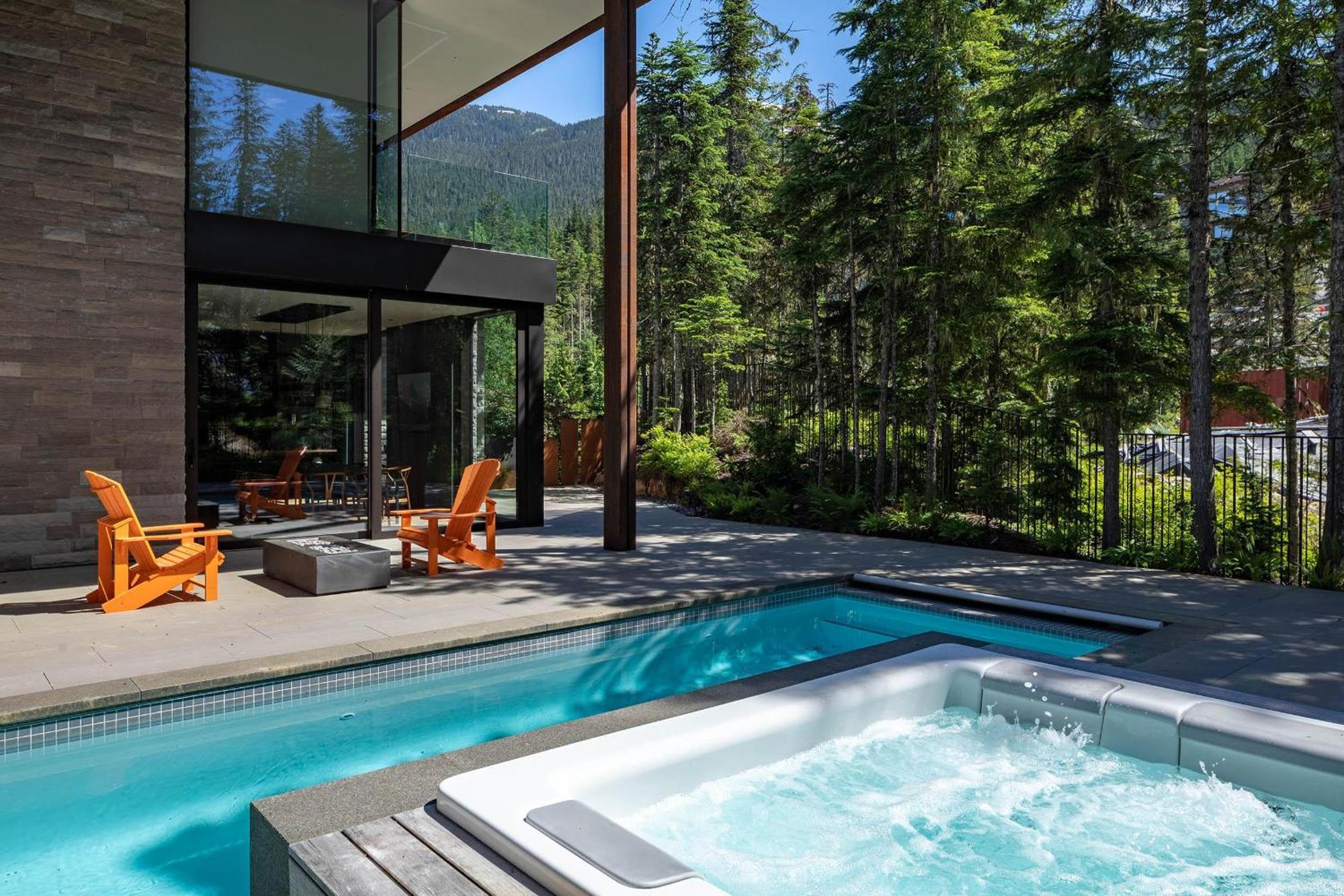 Holiday home Kadenwood Winterfell | Ultimate Luxury Architectural Gem With Pool, Hot Tub, Cinema, & Pool Table Whistler