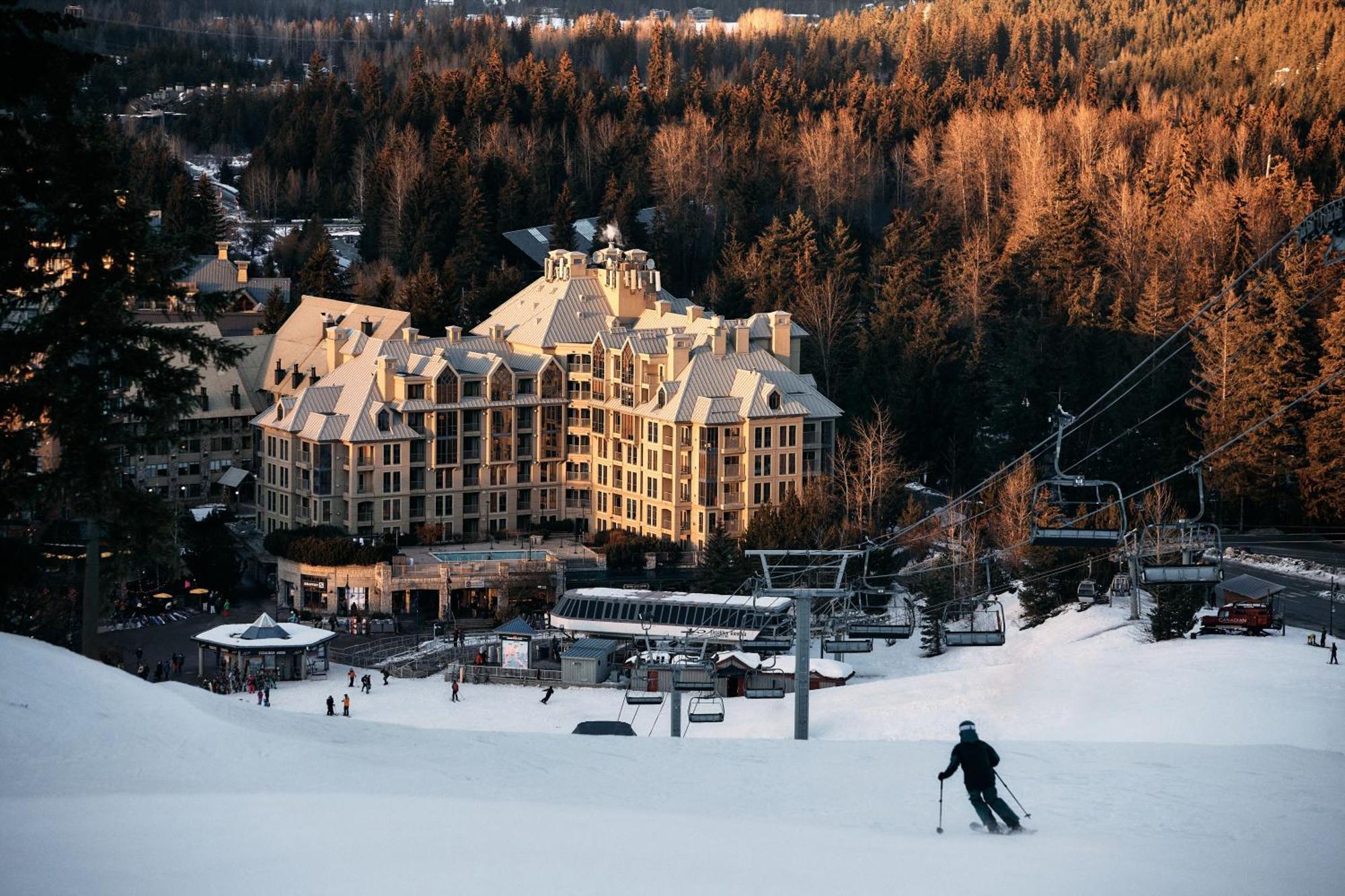 Hotel Pan Pacific Mountainside 4*