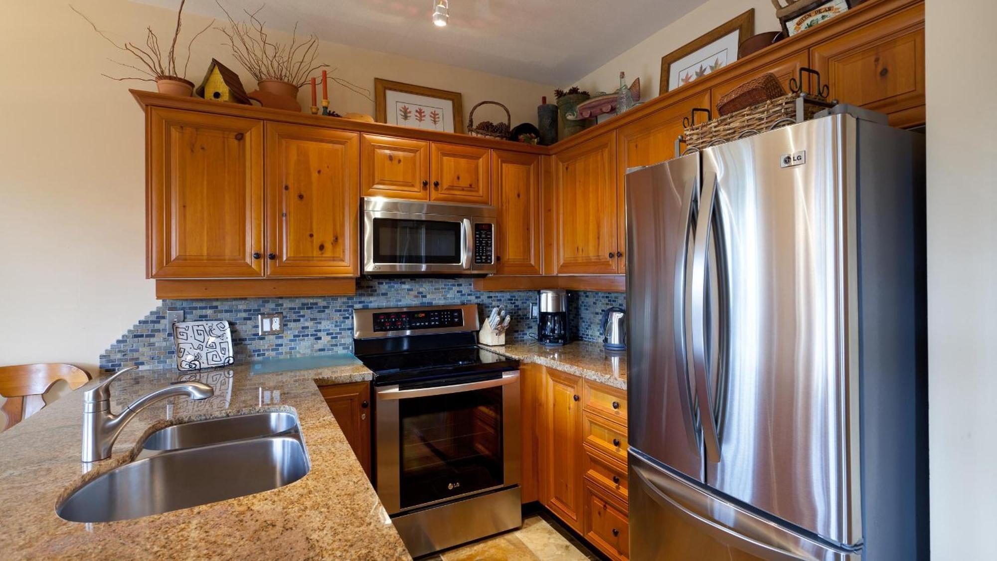 Painted Cliff 28 | Ski-in-ski-out Townhouse On Blackcomb W/ Hot Tub, Fireplace, Parking