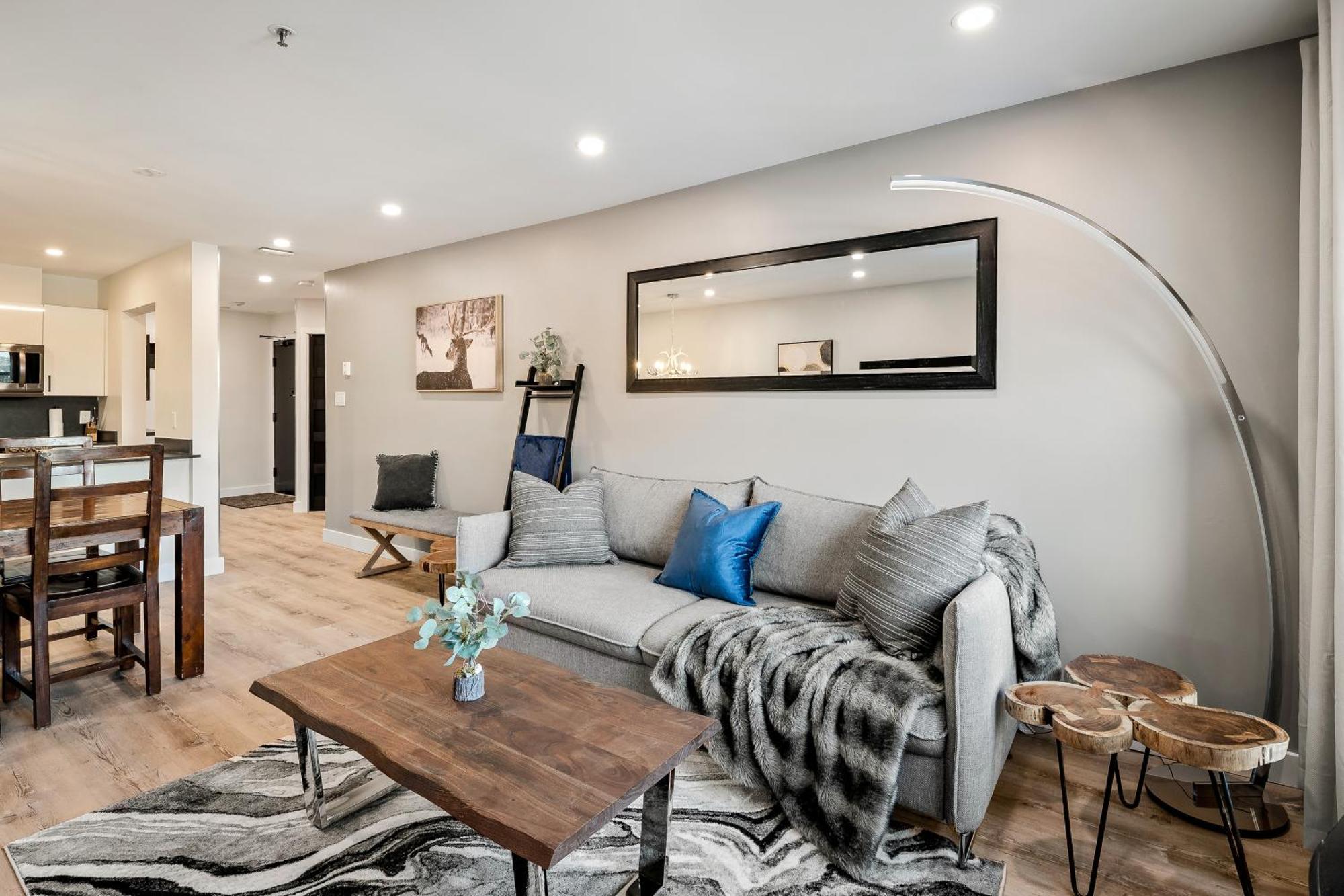 In & Out, Heart Of Upper Village, Pool & Hot Tub Whistler
