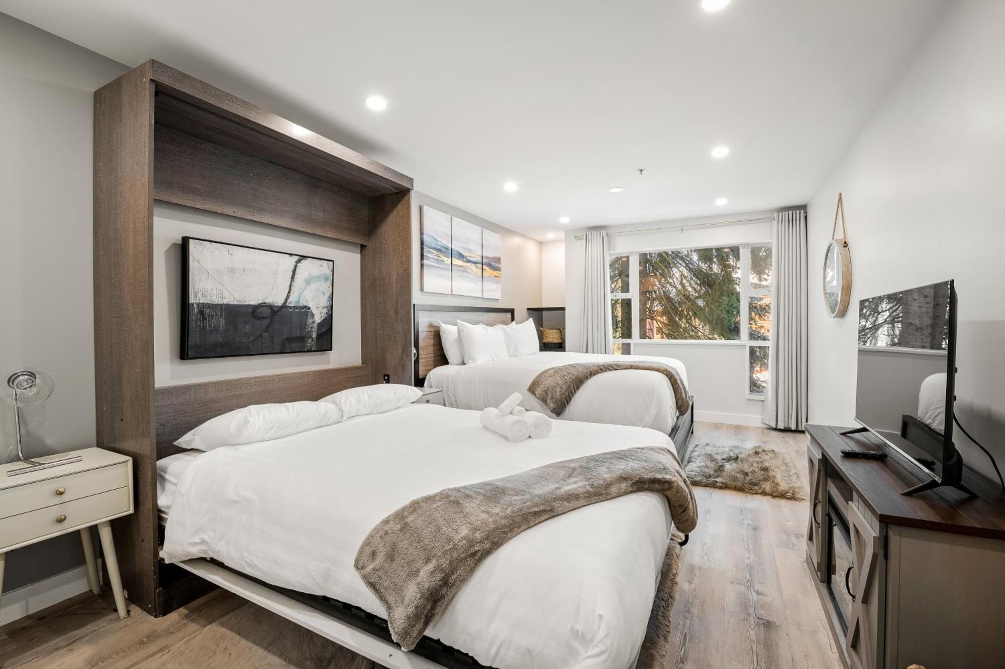 In & Out, Heart Of Upper Village, Pool & Hot Tub Whistler