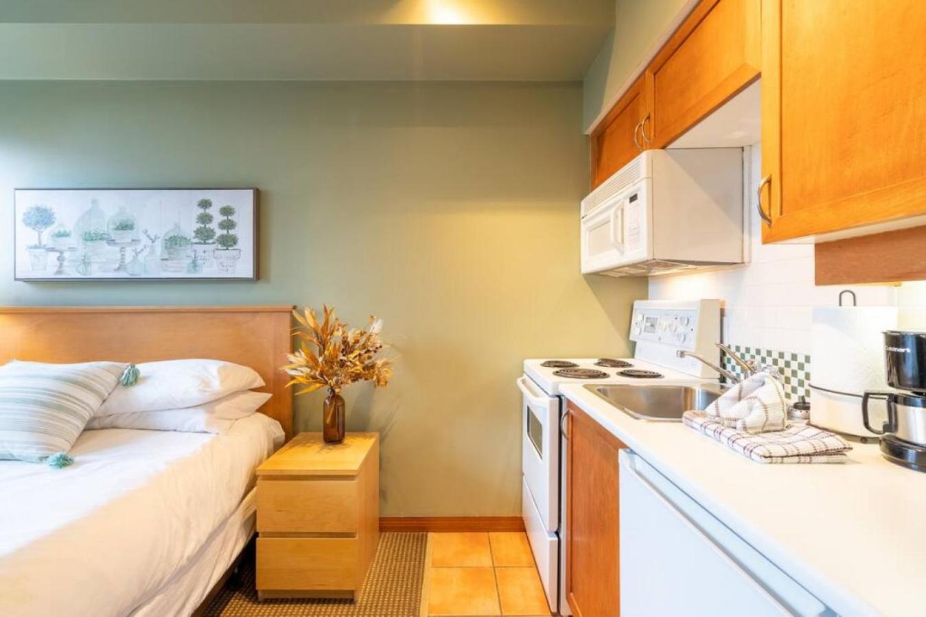 Cozy In Village Apartment Whistler