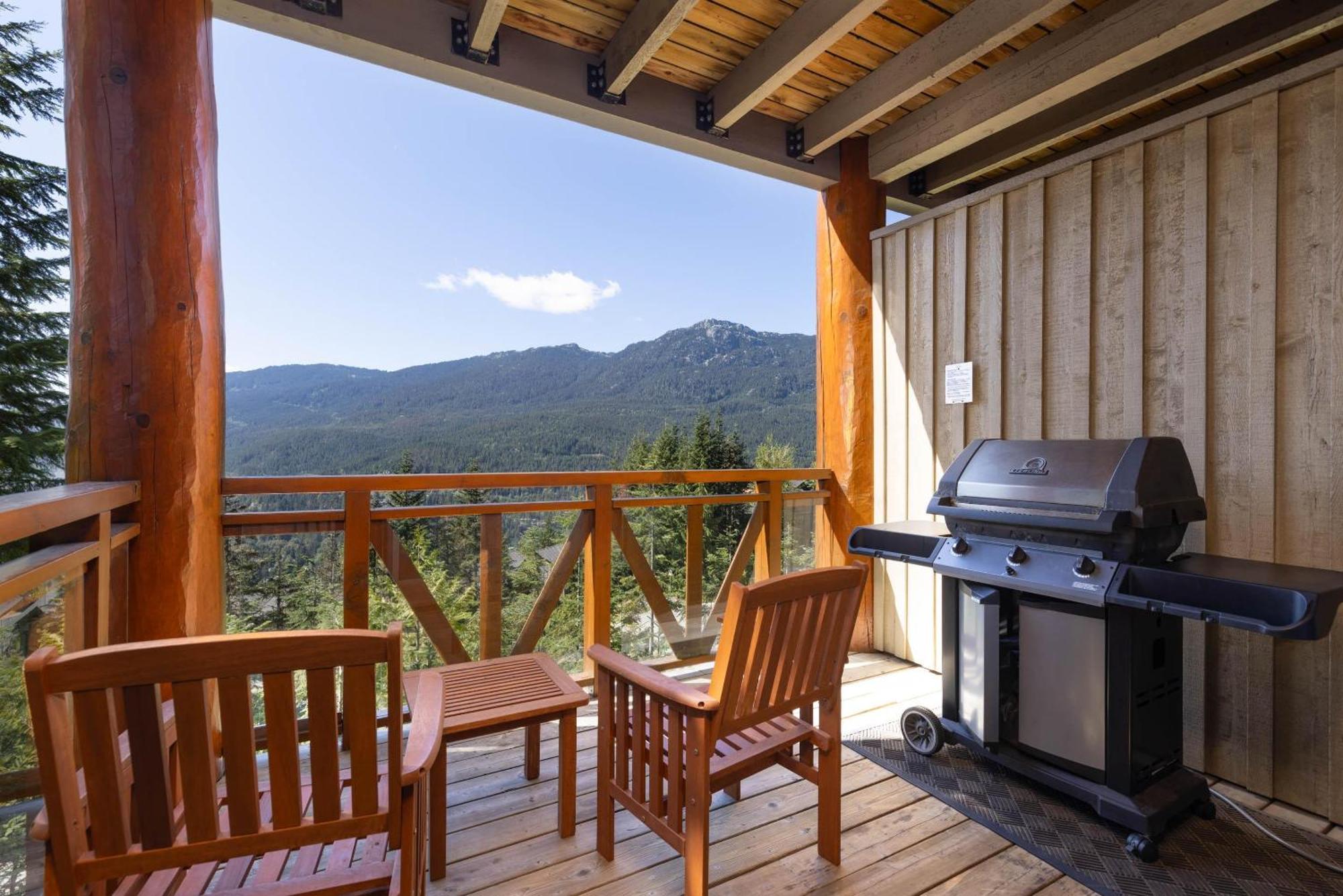 Taluswood The Heights 17 | Access Townhome With Private Hot Tub, & Scenic Views *