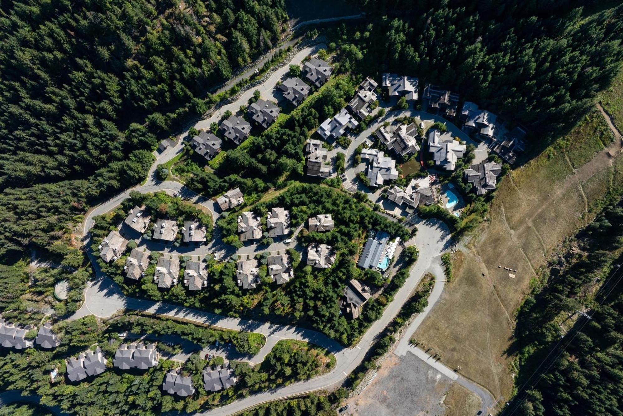 Taluswood The Heights 17 | Access Townhome With Private Hot Tub, & Scenic Views *