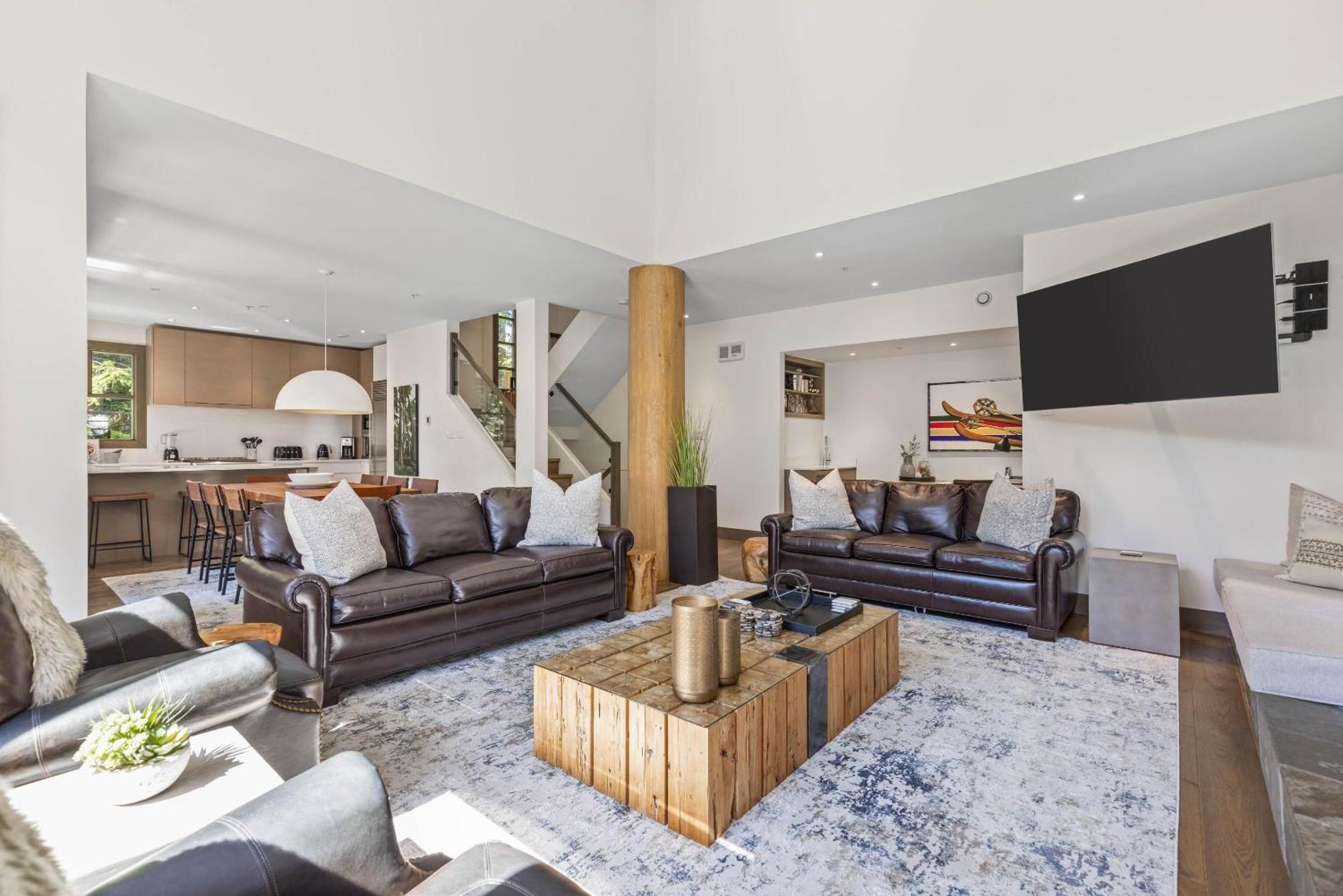 Holiday home Taluswood The Heights 6 | Beautifully Updated W/ Private Hot Tub, Slopeside View, Parking